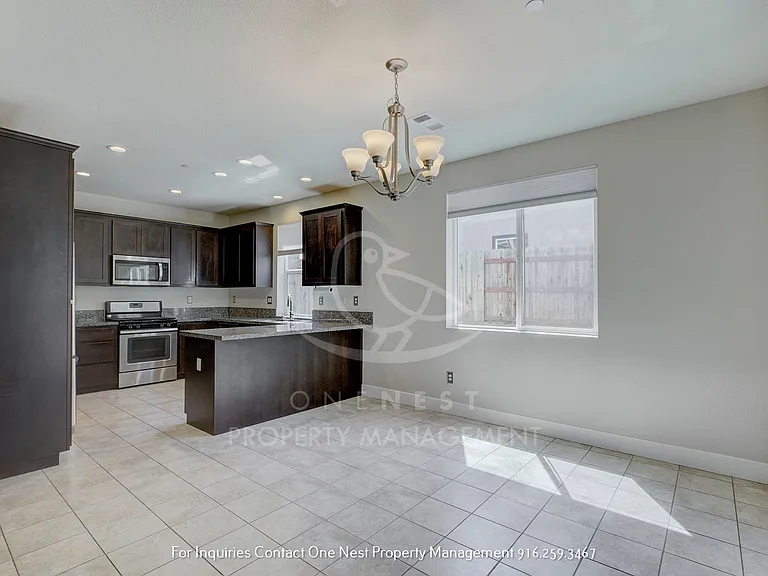 310 Clover Meadows Cir — Photo 7