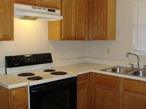 4th image of 7525 Connie Ln