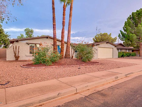 3rd image of 2505 W Pampa Ave