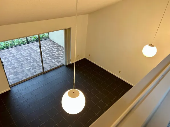 2239 Bispham Rd, Sarasota, FL 34231