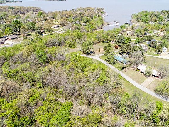 2nd image of 9 Coon Creek Dr