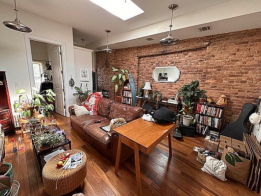 1st image of 466 Willoughby Ave APT 4
