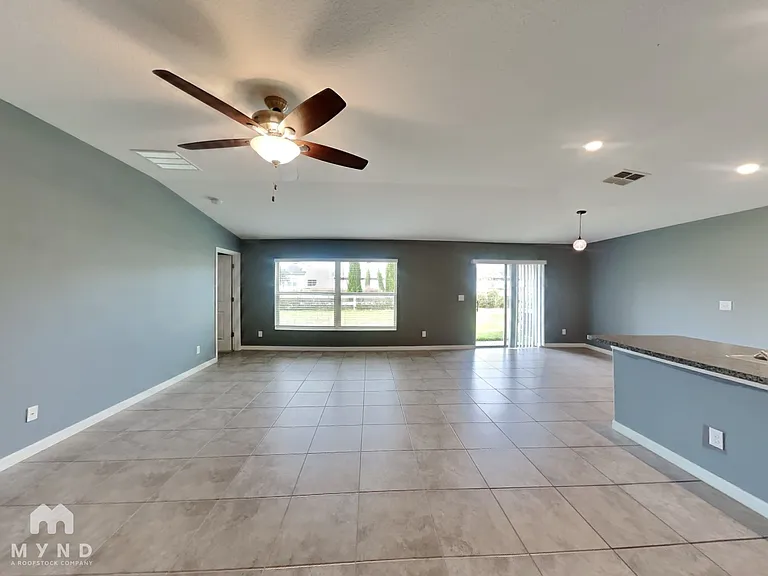 10210 Bright Crystal Ave — Photo 3