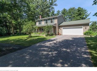 9 Pilgrim Ln, Saco, ME 04072