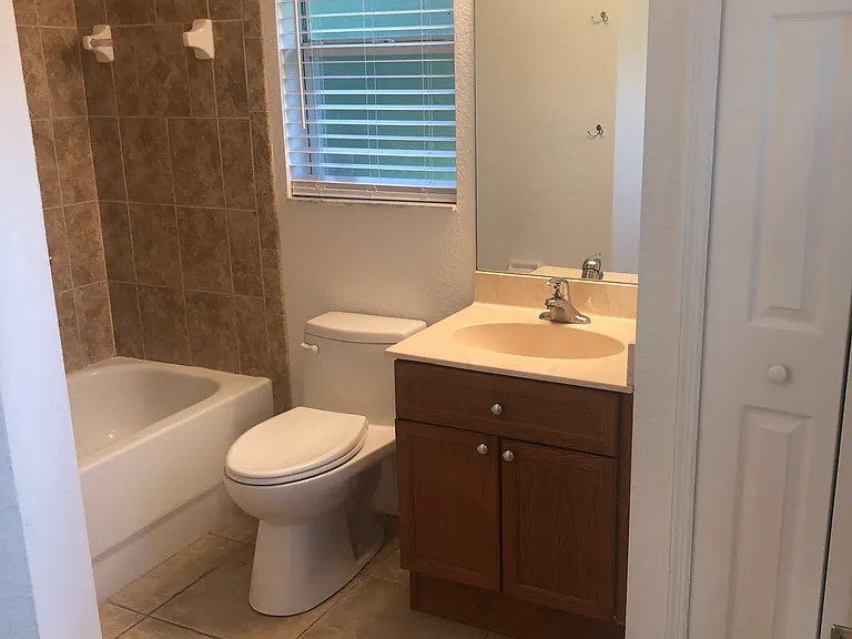 1100 NW Juanita Pl — Photo 13
