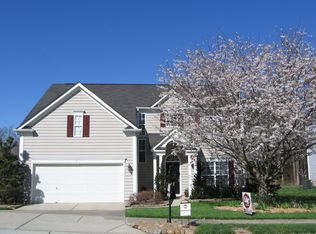 8111 Chatham Oaks Dr, Concord, NC 28027