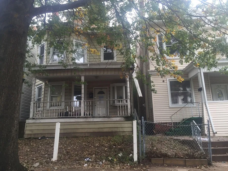 729 E 26th St photo 1