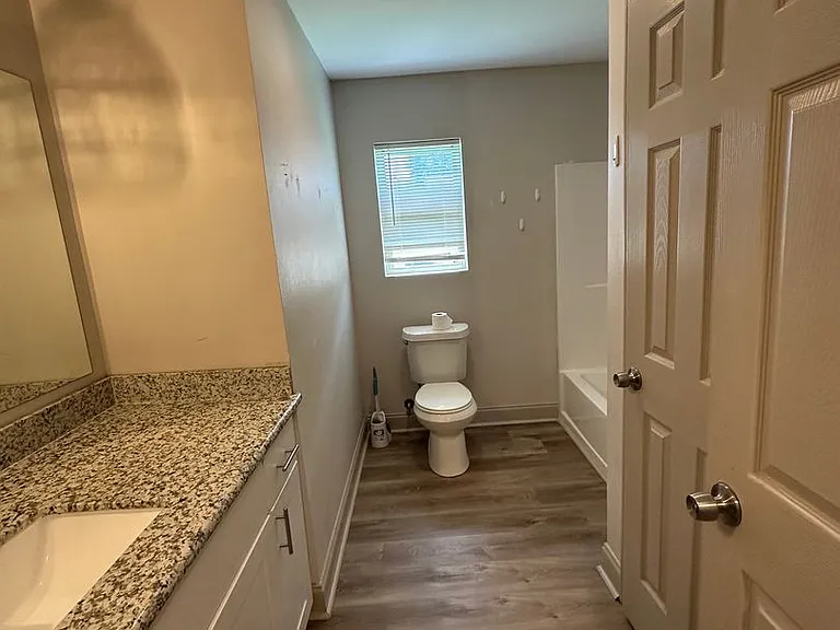1406 Memory Ln — Photo 14