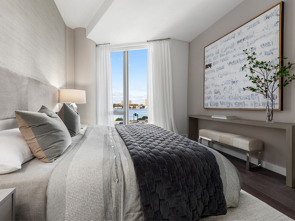 1st image of 645 W 59th St APT 1105