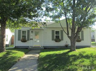 1506 N 10th St, Pekin, IL 61554