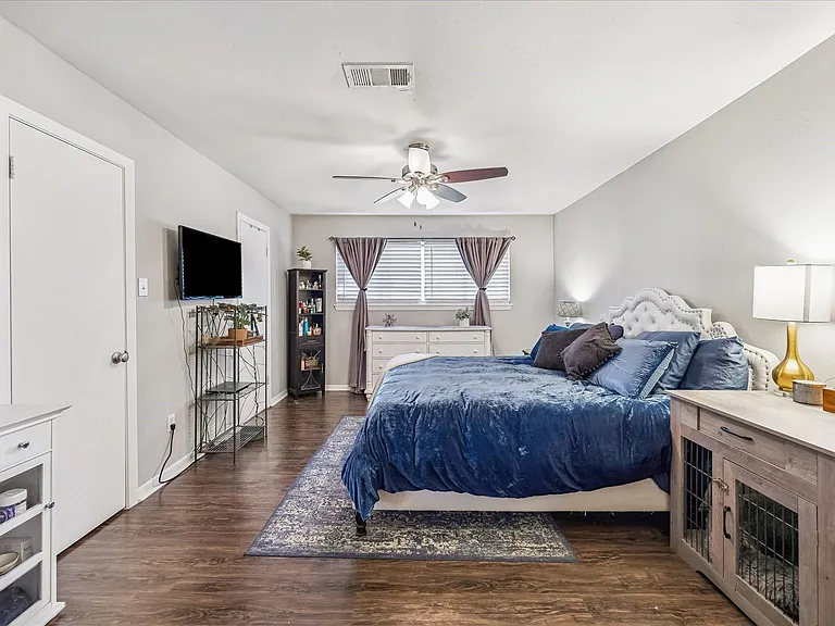 5811 Spruce Forest Dr — Photo 10
