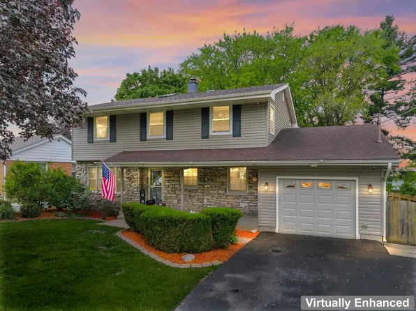 912 David St, Antioch, IL 60002