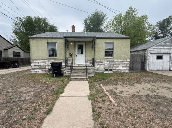414 W 24th St, Scottsbluff, NE 69361