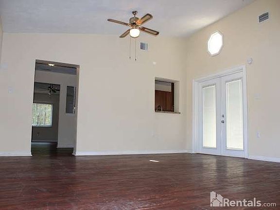4th image of 890 Courtland Blvd