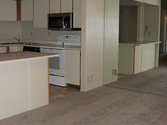 5th image of 4106 Factoria Blvd SE APT 302