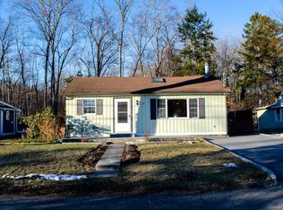 36 Floradan Rd, Putnam Valley, NY 10579