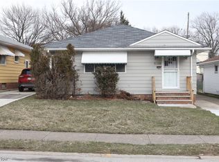 5039 Arch St, Maple Heights, OH 44137