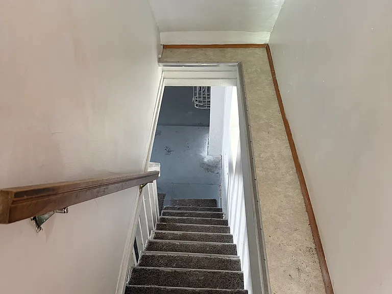 805 Railroad St — Photo 10