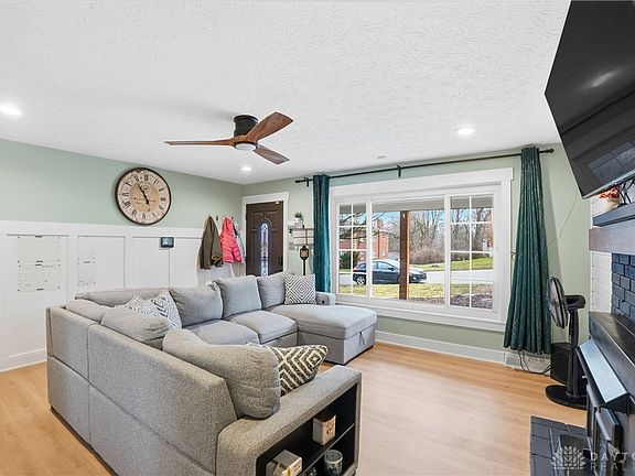 2nd image of 107 Cowan Dr