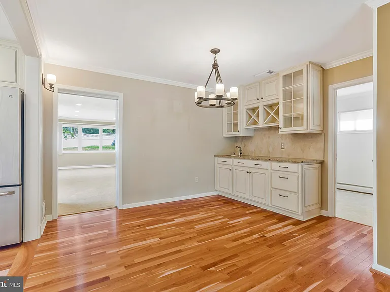 304 Patrick St SW — Photo 28