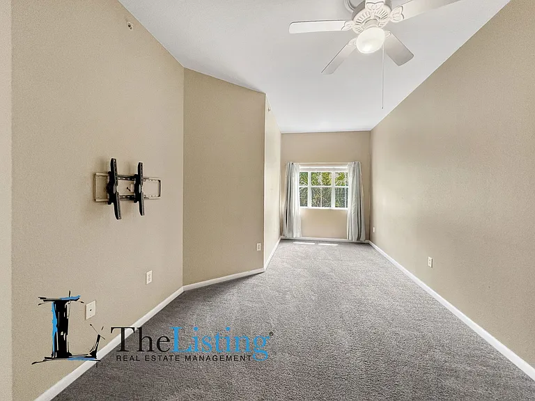 2411 W Horatio St #532 — Photo 12
