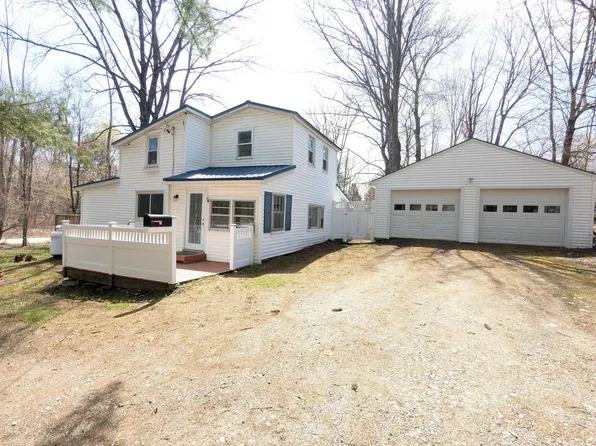 4 Gibson Court, Fairfield, ME 04937