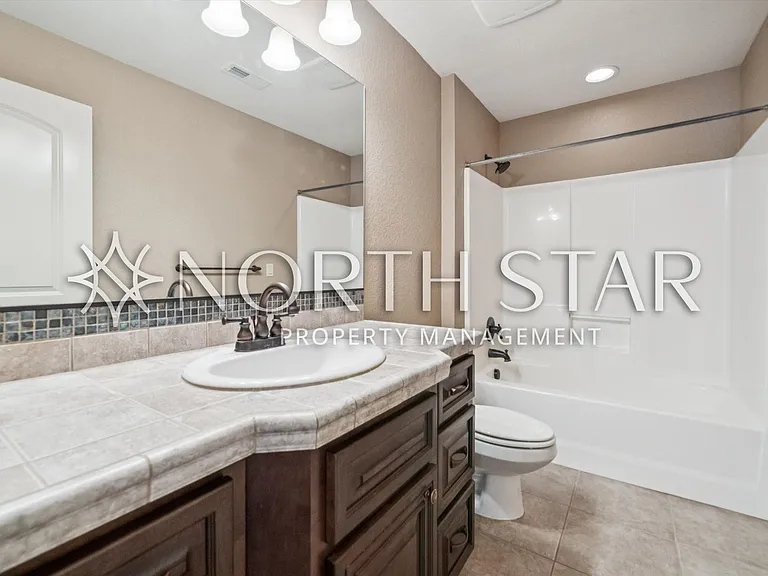 19422 SW Lorna Ln — Photo 35