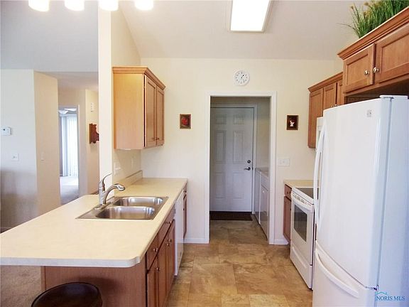 5th image of 1514 Winter Forest Cir