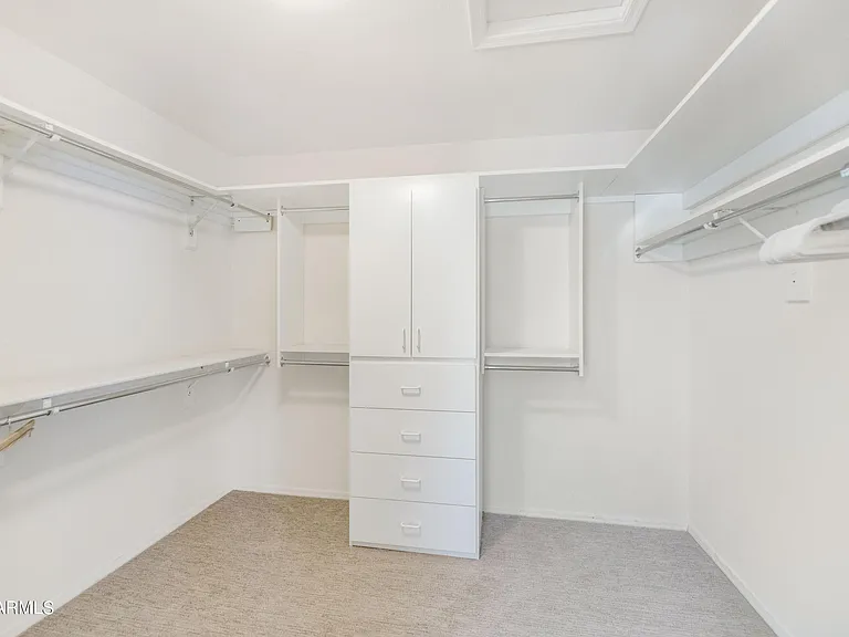 9013 W Kerry Ln — Photo 17