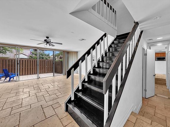5th image of 869 NW 81st Terrace #2