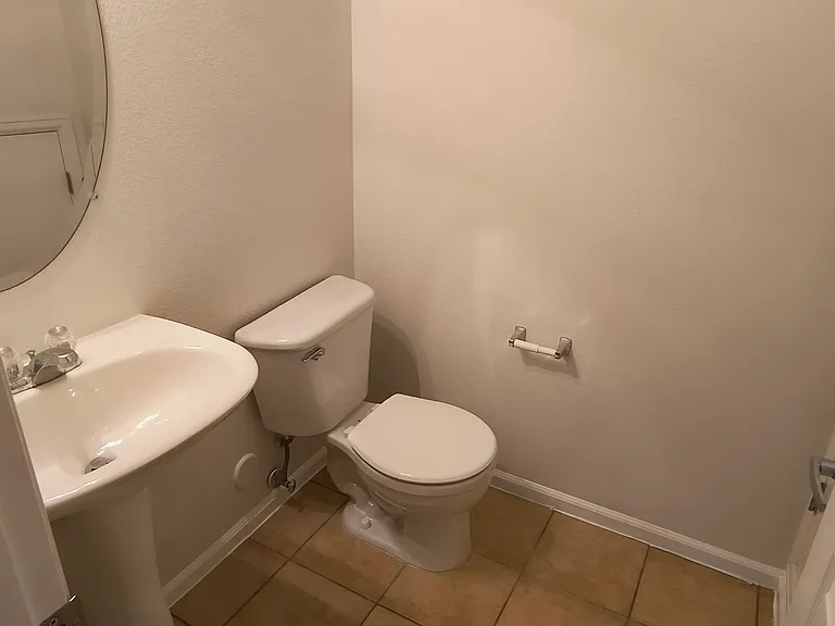 8385 Stonybridge Cir — Photo 8