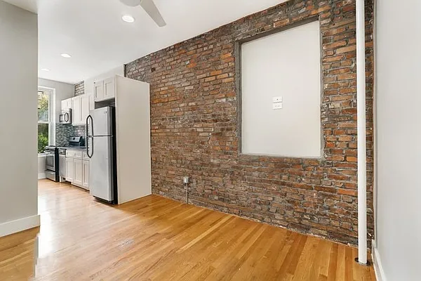 Rented by Dream Space Realty | media 7