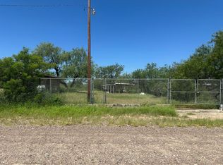 116 S Jab Dr, Zapata, TX 78076