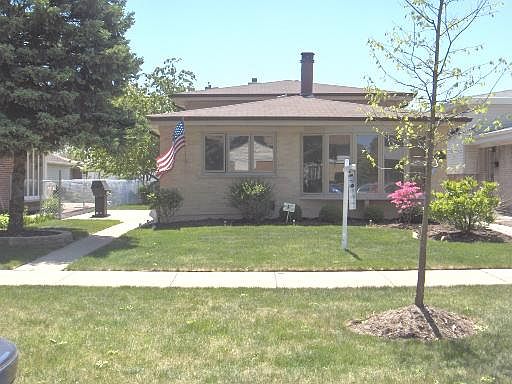 1st image of 4963 W Lee St