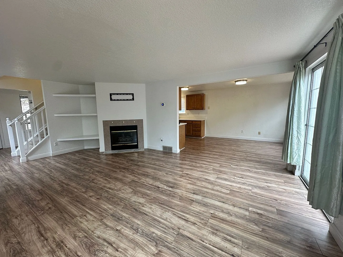 Single Family in Westminster for Rent — Photo 3