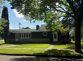 440 Balsam St, Kingsford, MI 49802