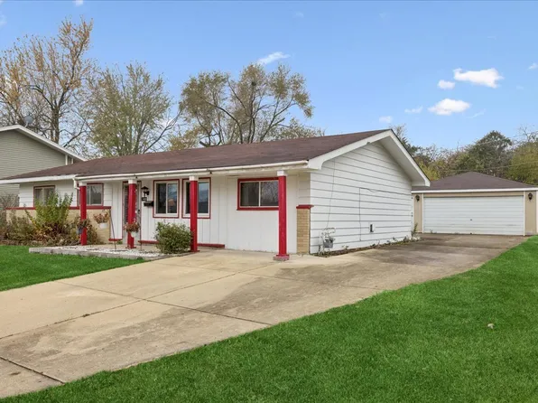 1420 Cooper Rd, Hoffman Estates, IL 60169