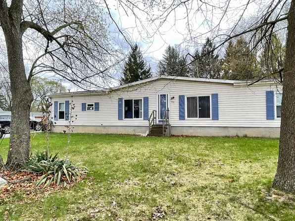 425 Allen St, Clio, MI 48420