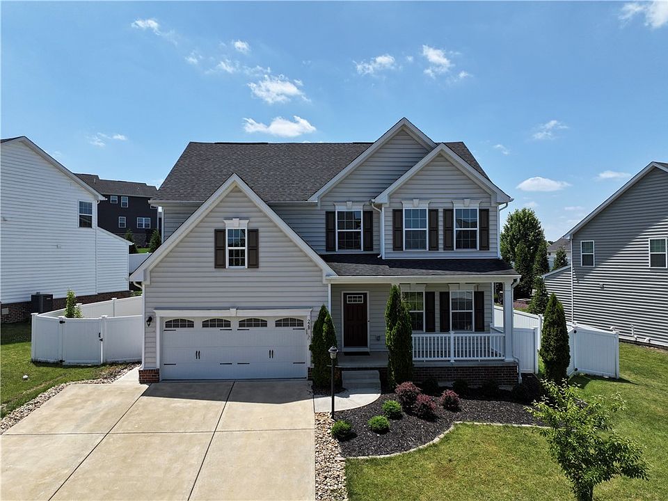 1st image of 228 Oakmont Dr
