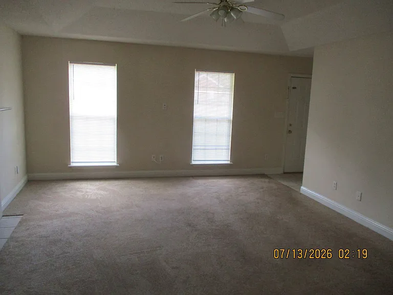 3616 Club Dr — Photo 8