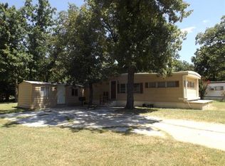 1015 Chancellor Dr, Kemp, TX 75143