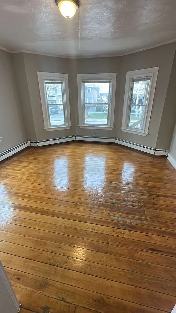 4 bed, 1500 sqft, $2,150 — Photo 4