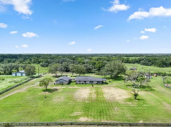 21126 Highway 111, Louise, TX 77455