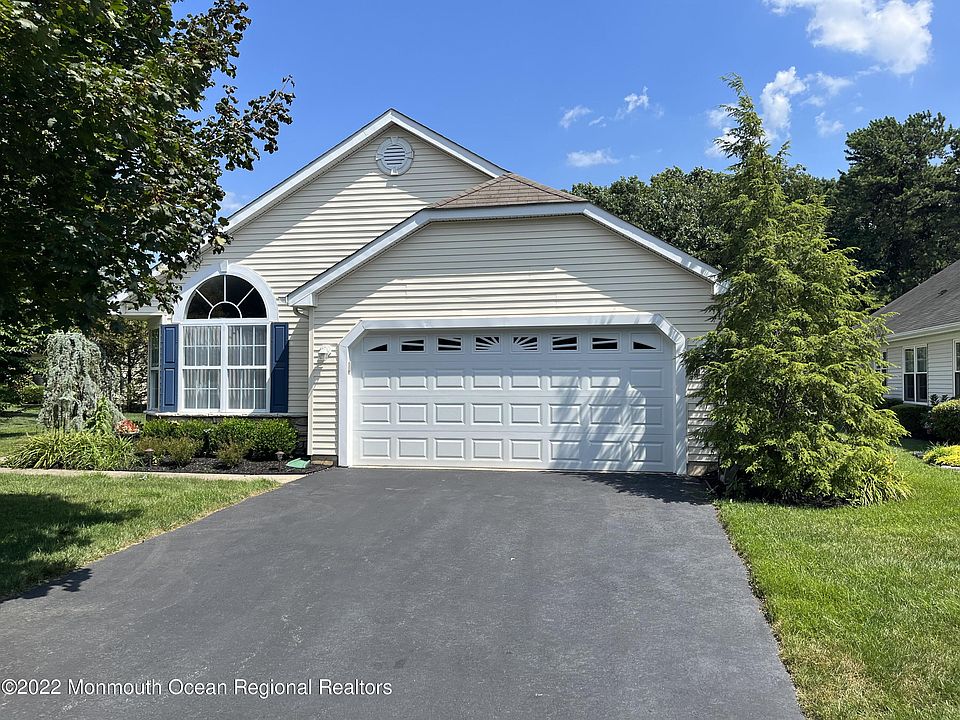 1st image of 59 Rosewood Drive