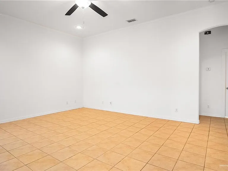 3316 Zoe Ave — Photo 6