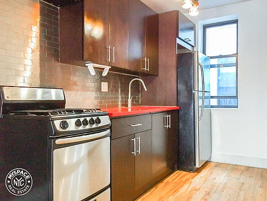 Rented by MySpaceNYC | media 4