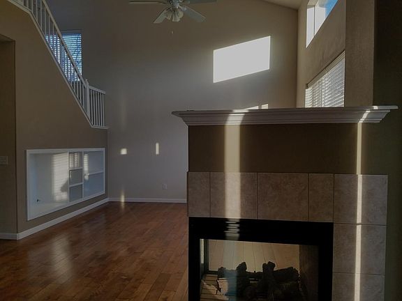 F.P. BETWEEN LR AND KITCHEN