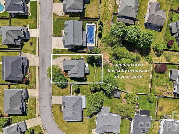 3rd image of 322 Wildbriar Rd