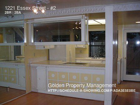 2nd image of 1221 Essex St Unit 2