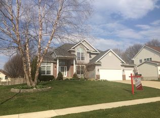 425 Brougham Rd, Robins, IA 52328